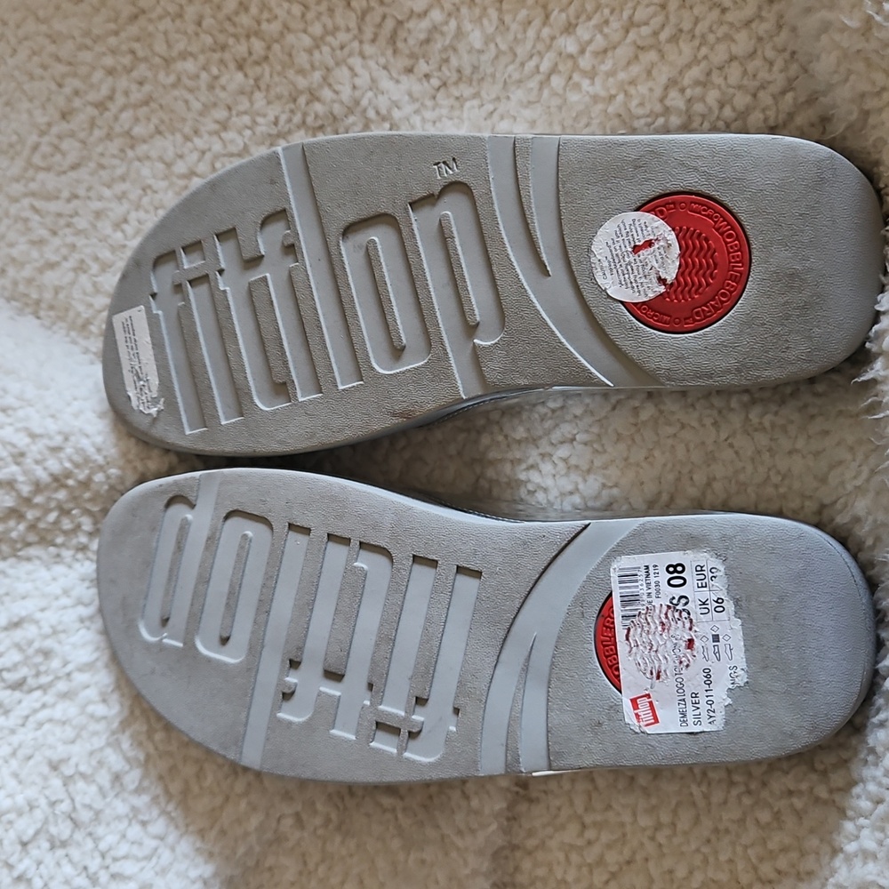 Flip Flops - Picture 4 of 6